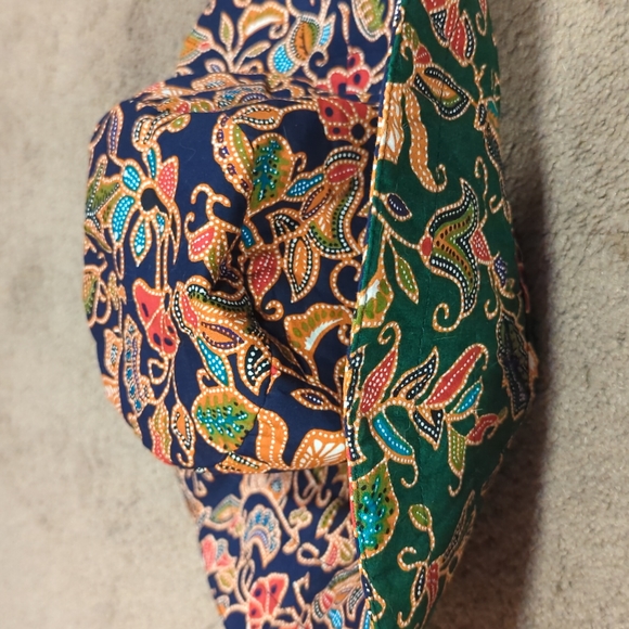 Sinar Pagi Women's Bucket Hats Floral Multicolor Reversible Summer Sun Hat - Picture 4 of 4